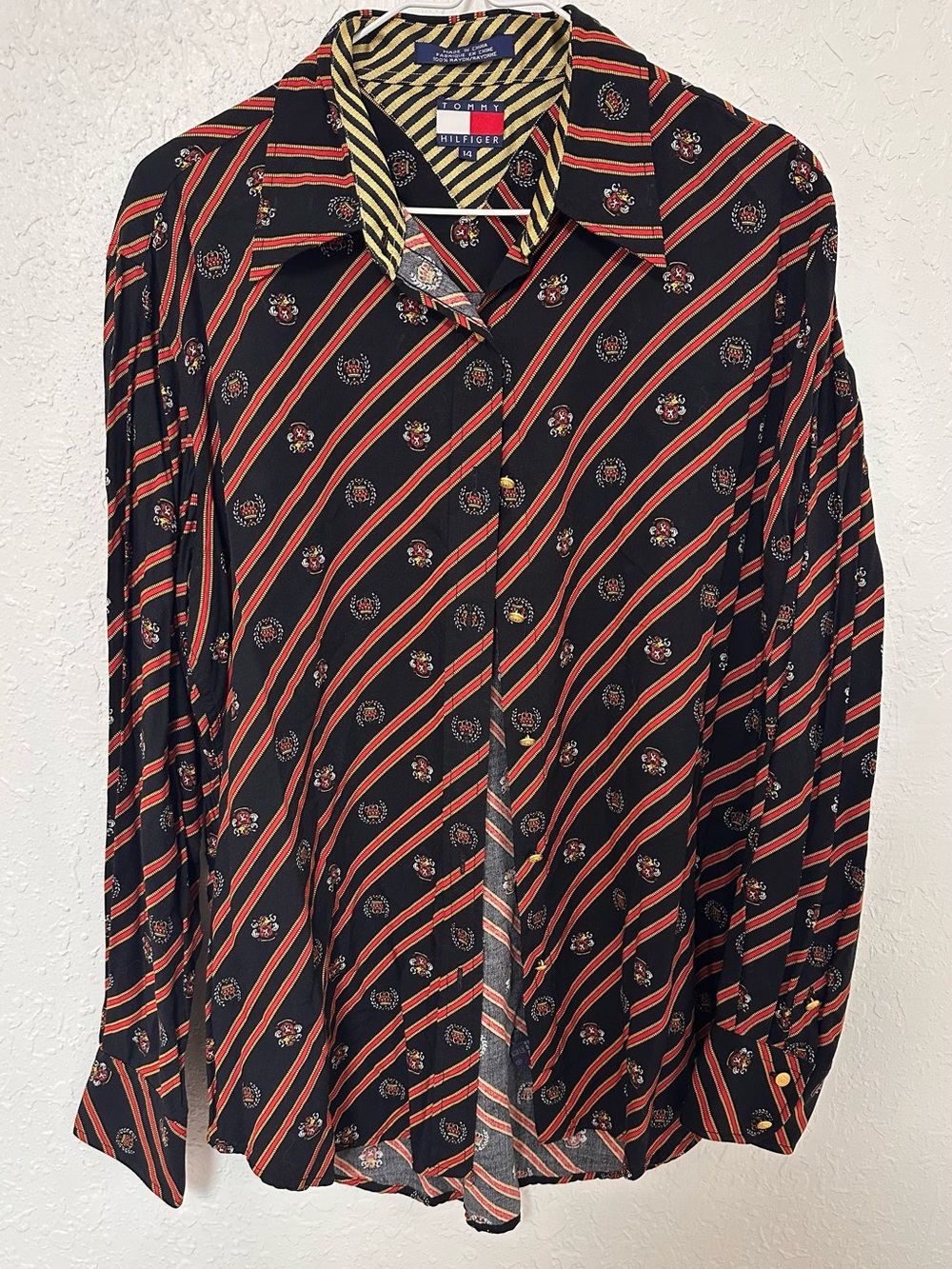 VTG Tommy Hilfiger Crest & Stripe AOP Rayon Blouse Shirt Sz 14 Silky 90s